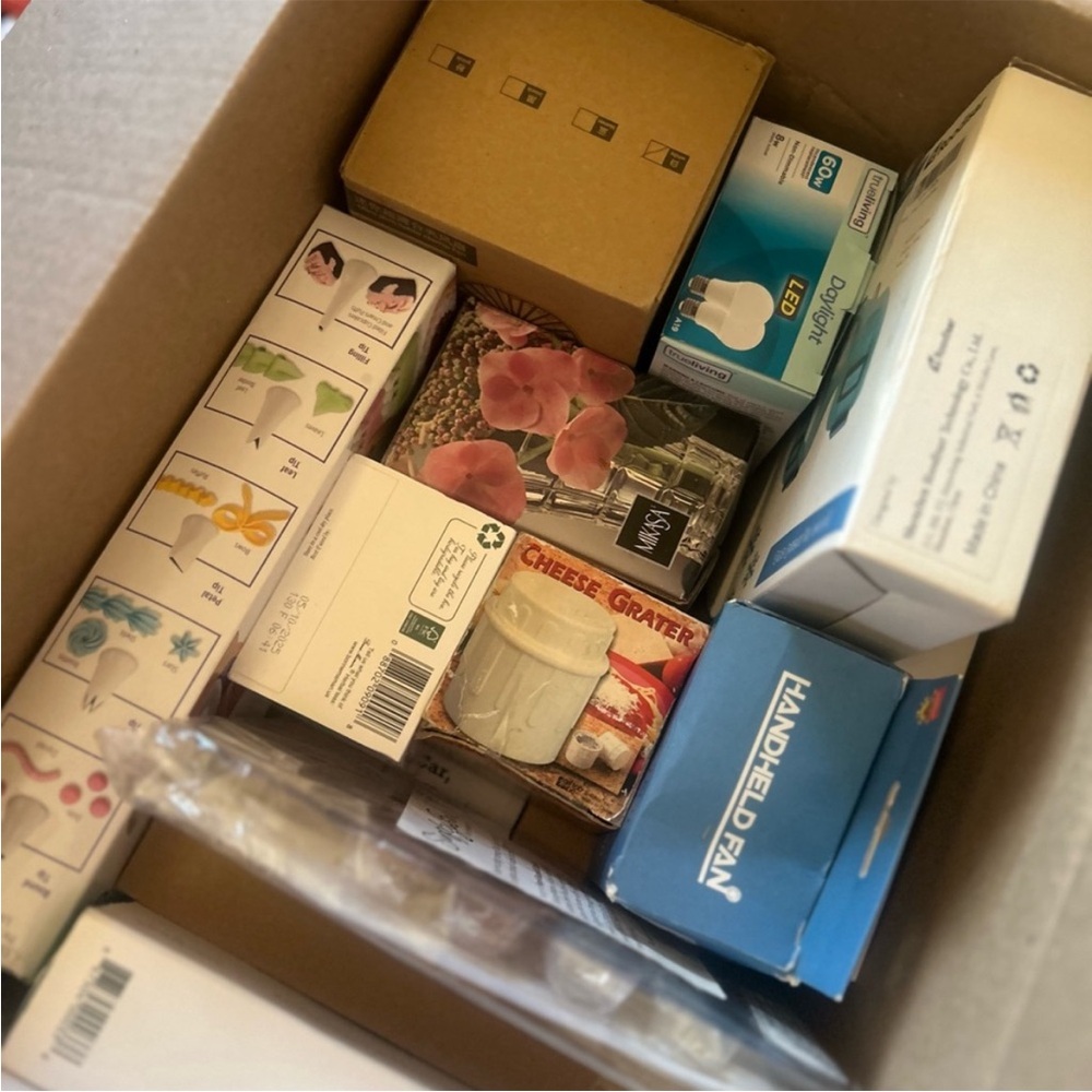 Reseller liquidation Amazon Walmart return target marshalls mystery box 15pcs